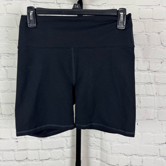 Boost PowerHold® High-Waisted 6'' Short Black/Lemon Creme Color *No Size* - Picture 2 of 5